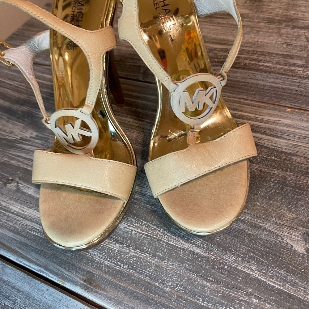 Michael Kors Cream/Gold High Heels Size 8 - Picture 6 of 9